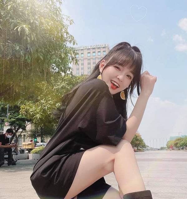 Link Mèo 2k4 lộ clip ăn kem với bé chanh không che