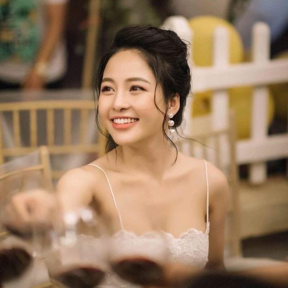 Trâm Anh lộ clip nóng bỏng với chàng trai đã có vợ.