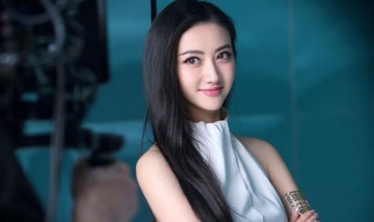 Clip Cảnh Điềm bị bạn trai đem đi gán nợ gân xôn xao Cbiz mới nh