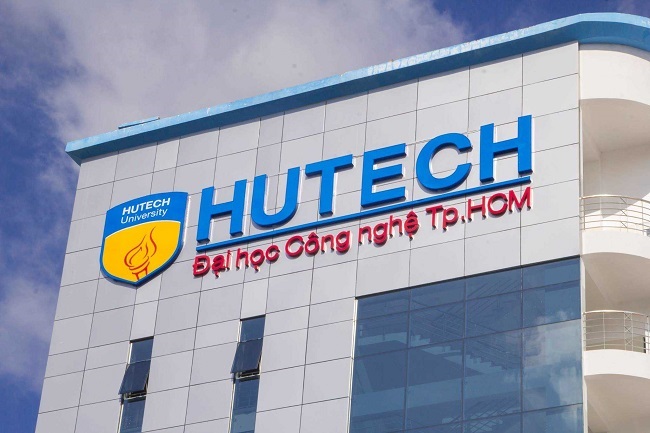clip nóng cô gái mặc đồng phục HUTECH 7