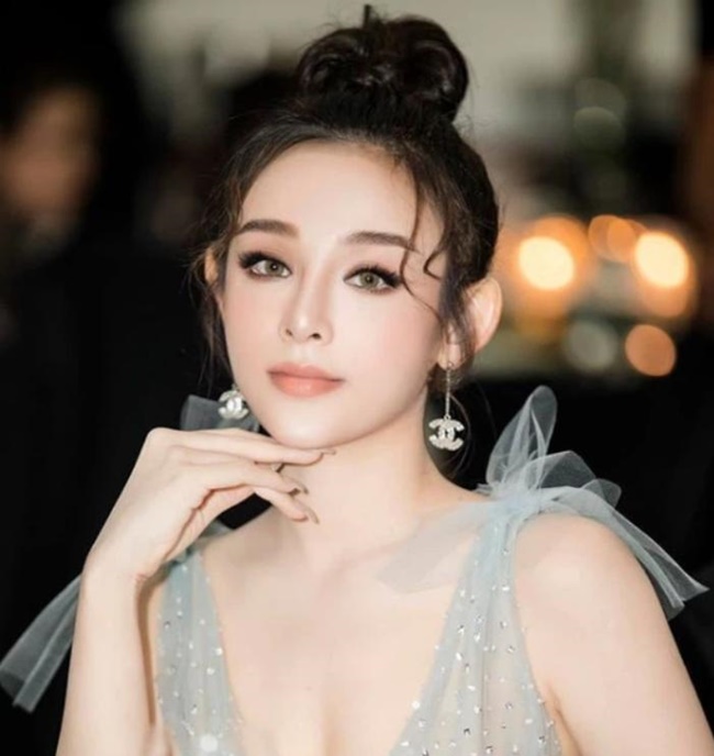 clip nóng huyền baby 4