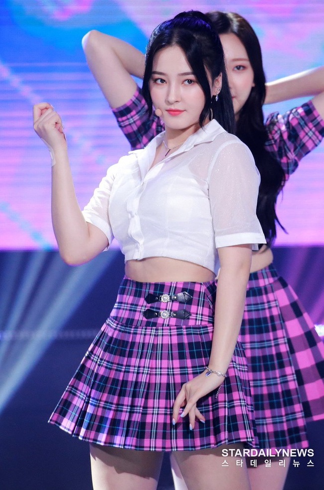 lộ ảnh nancy thay đồ 6