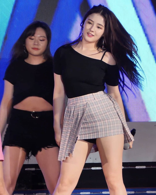 lộ ảnh nancy thay đồ 7