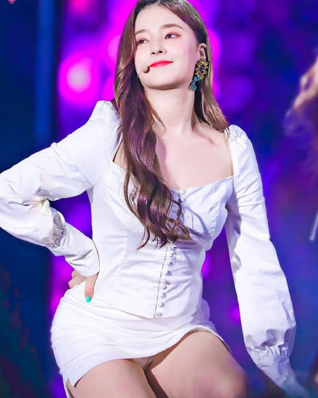 lộ ảnh nancy thay đồ 11