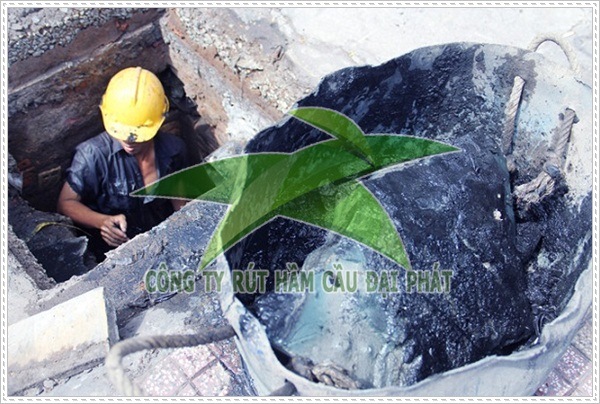 th&ocirc;ng nghẹt cầu cống gi&aacute; rẻ