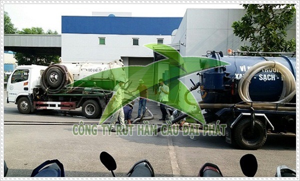 Xe h&uacute;t hố ga tỉnh B&igrave;nh Dương.