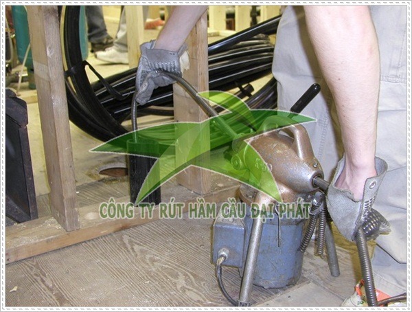 th&ocirc;ng nghẹt bồn rửa ch&eacute;n quận 2