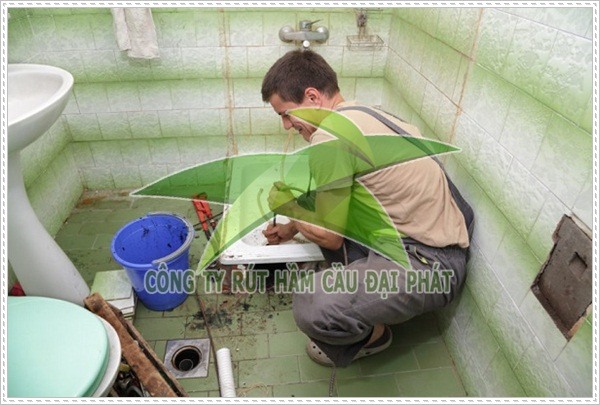 Xe h&uacute;t hố ga tỉnh B&igrave;nh Dương.